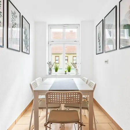 Cosy With Balcony And Fireplace * Jüterbog