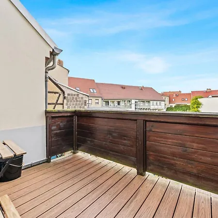Apartment Cosy With Balcony And Fireplace *